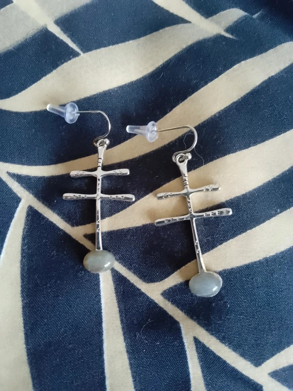 Boucles d'oreilles bohèmes argentées pierres de labradorite